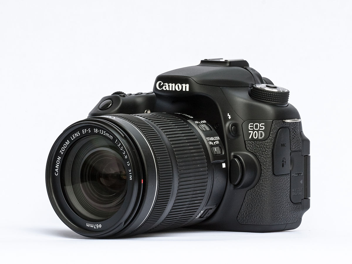 دوربین عکاسی کانن دست دوم CANON EOS 70D Kit EF-S 18-135mm IS STM